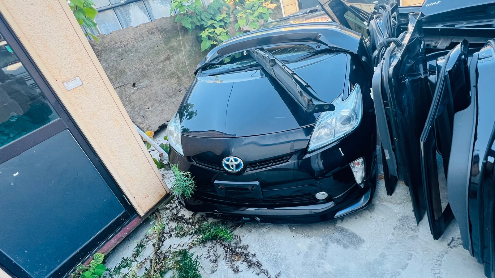 Japanese auto parts for Mongolia market packed in containers